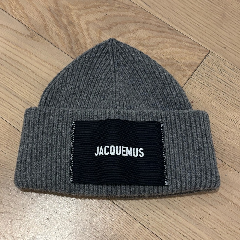 Jacquemus Grey Beanie with Logo.